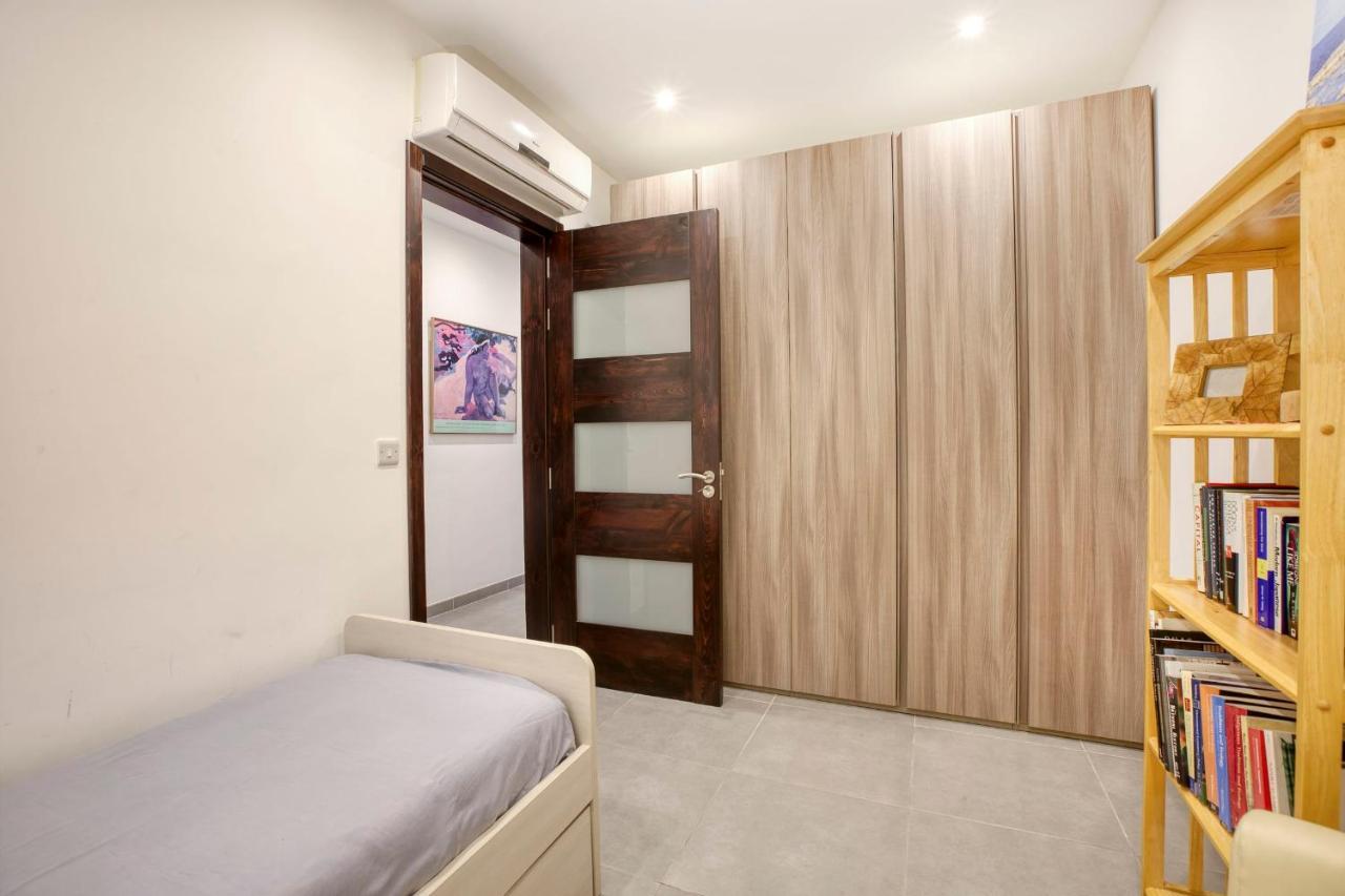 Apartment With Pool-Hosted By Sweetstay Zebbug  Екстер'єр фото