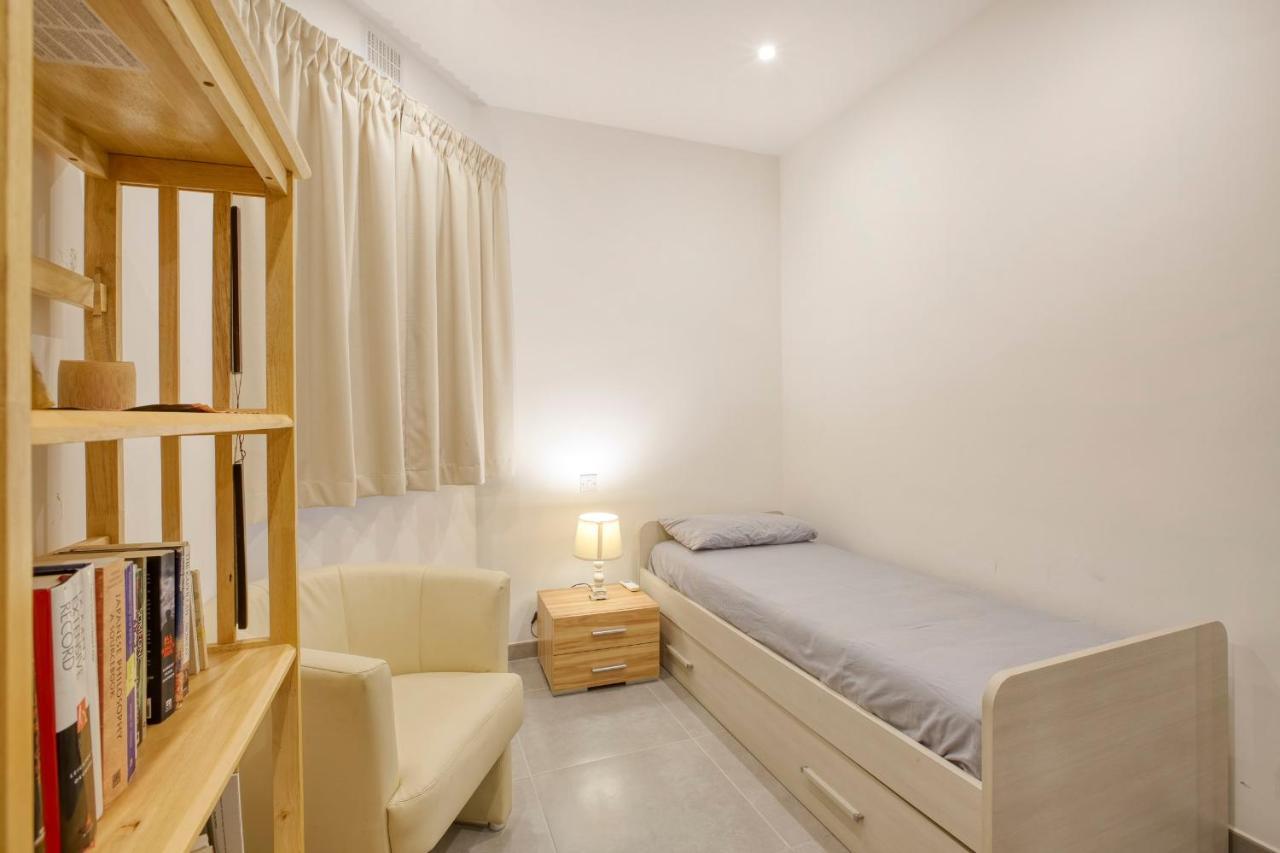Apartment With Pool-Hosted By Sweetstay Zebbug  Екстер'єр фото